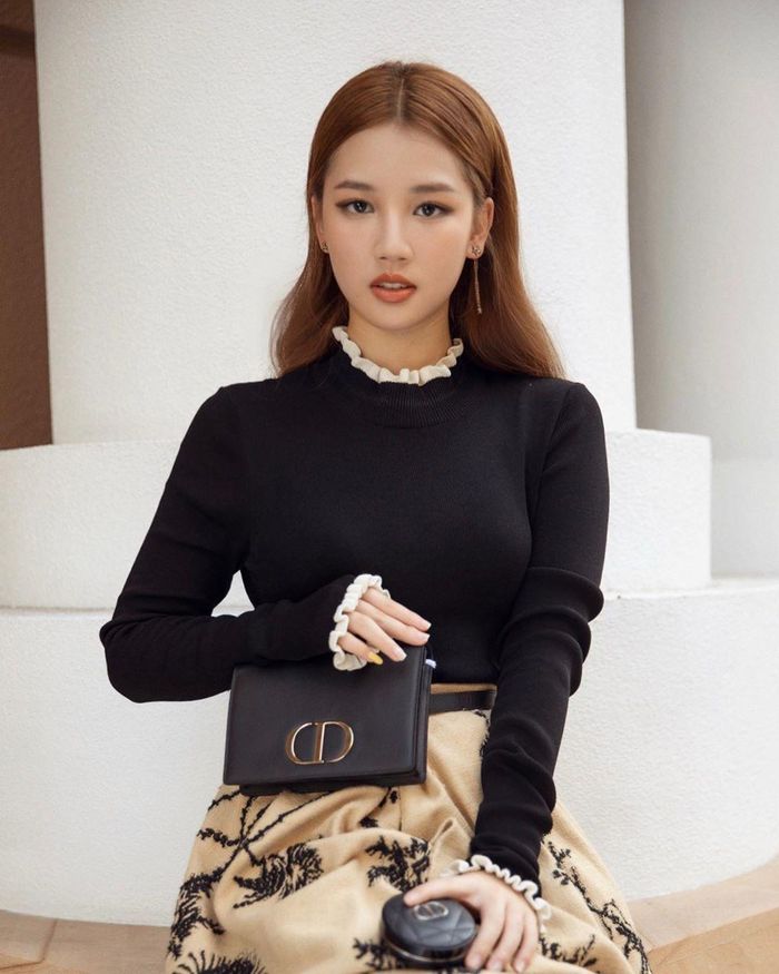 Khoe nhan sắc trưởng thành với phong cách ăn mặc và trang điểm quyến rũ, Amee triết lý: “Nếu với con gái, việc làm đẹp giống như đang tô vẽ những giấc mơ”.