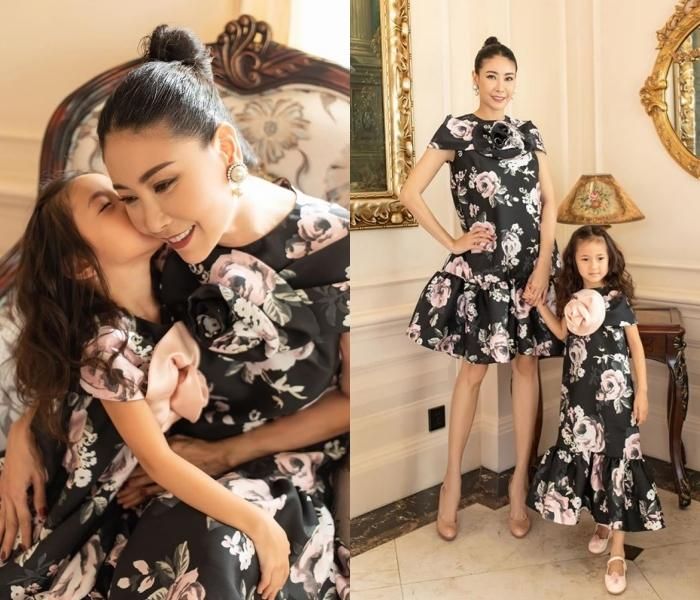Sức hút của thiết kế còn đến từ những gam màu chủ đạo của bộ cánh, giữa màu đen và hồng phớt, giữa đỏ nhung và tím nhạt. Sắc thái tương phản này đồng thời thể hiện sự tinh tế của người mặc khi khéo léo tạo điểm nhấn cho thị giác người nhìn. Người đẹp lựa chọn loạt phụ kiện khuyên tai đá và dây chuyền ngọc trai, kết hợp cùng mái tóc búi cao, hoàn thiện một tổng thể sang trọng, quý phái.