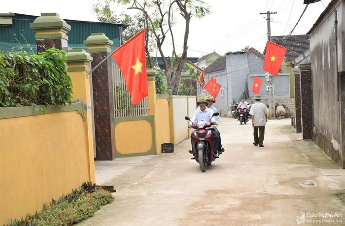 Hệ thống giao thông xã Lăng Thành đã được bê tông hóa. Ảnh Xuân Hoàng