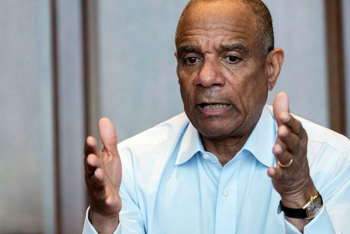  Nhiều thành viên ban quản trị có mâu thuẫn với Mark Zuckerberg đã rời Facebook như ông Kenneth Chenault, người từng được coi là ông chú thân thiết của CEO Facebook. Ảnh: AP. 