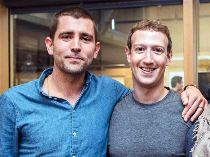  Trước sự thay đổi về định hướng Facebook, Chris Cox, người tham gia Facebook từ những ngày đầu đã quyết định rời công ty. Ảnh: Facebook. 