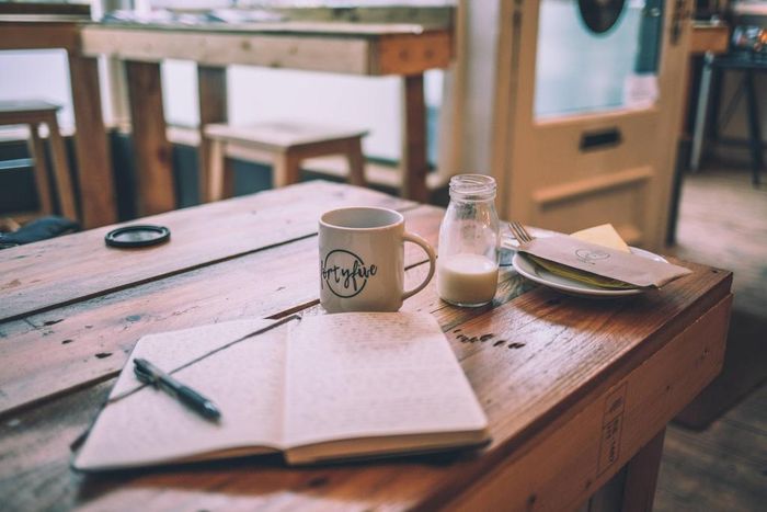  Bạn viết chơi chơi thì sẽ có người đọc bạn chơi chơi, còn bạn viết nghiêm túc thì cũng sẽ có người như vậy tìm đến bạn. 