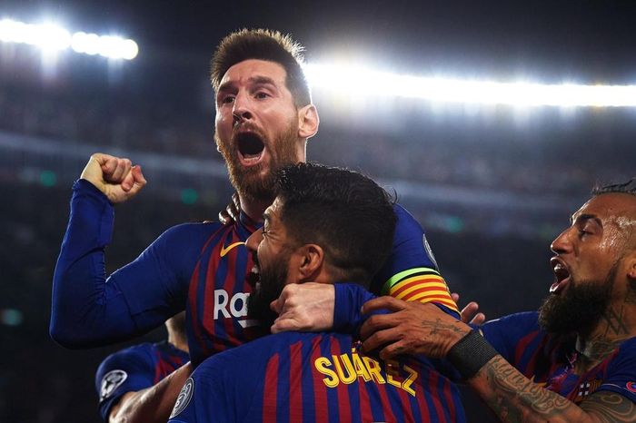  Messi cùng Suarez đã dạy cho Liverpool bài học về sự khinh địch ở trận lượt đi Champions League 2018/19. Ảnh: Reuters. 