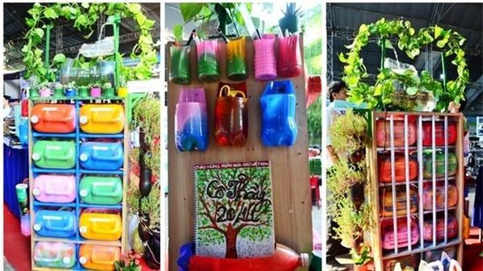 Mặt trước, mặt bên và mặt sau của chiếc tủ đa năng