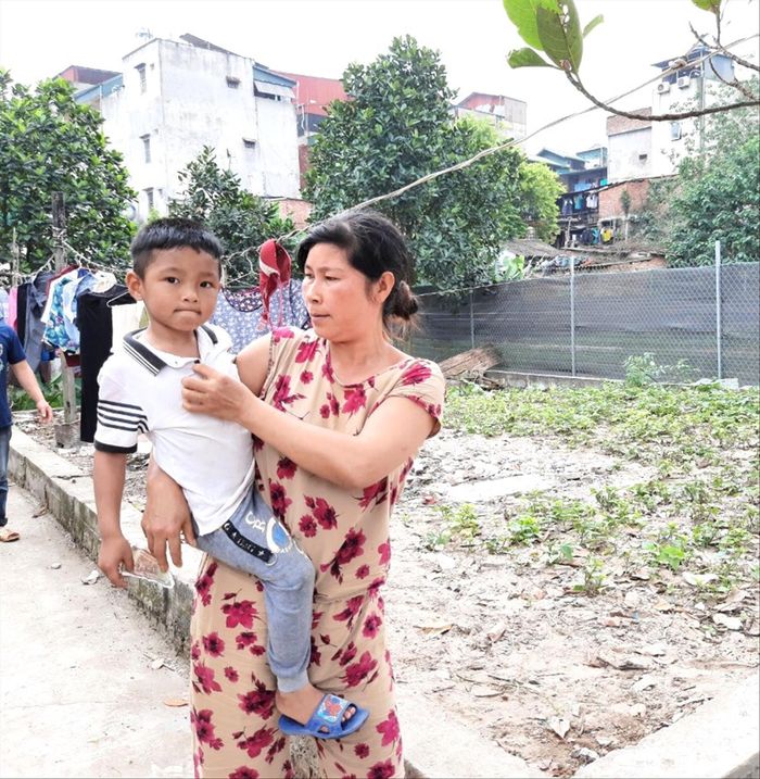  Mấy tháng nay, cả gia đình chị Hà bị thất nghiệp