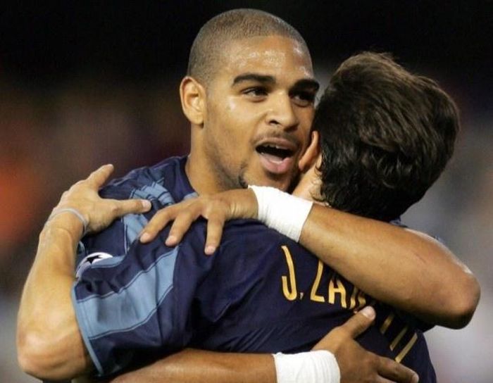  Javier Zanetti là bậc đàn anh dành rất nhiều tình cảm và sự quan tâm cho Adriano. Ảnh: Getty. 