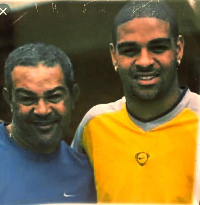  Ông Amir là người có ảnh hưởng lớn đến cuộc đời của Adriano. Ảnh: Globo. 