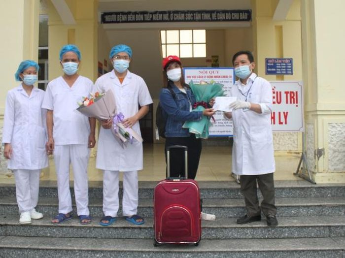 Bệnh nhân được công bố khỏi COVID-19. Ảnh: Hải Yến-TTXVN