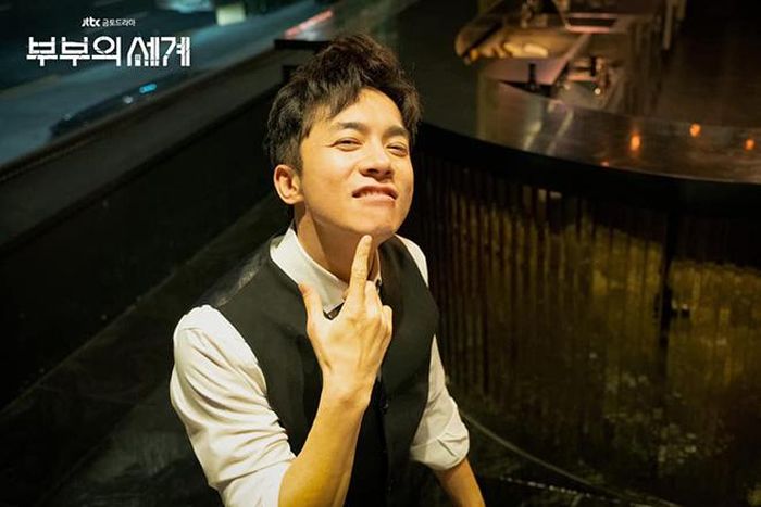 Kim Young Min ở hậu trường