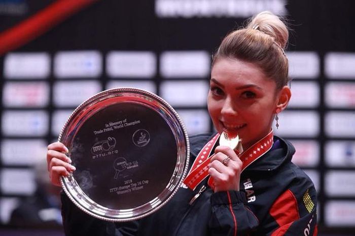  Năm 2018, Szocs đi vào lịch sử khi trở thành tay vợt nữ trẻ nhất của Romania vô địch giải đấu dành cho các tay vợt hàng đầu châu Âu (Top 16 Cup CCB), dù chỉ được xếp làm hạt giống số 8. Cô là tay vợt nữ Romania thứ 2 trong lịch sử lên ngôi ở giải đấu này, sau Otilia Badescu năm 1995. Tuy nhiên, tại giải này năm ngoái, Szocs không bảo vệ thành công tấm HCV khi để thua ở trận chung kết. 