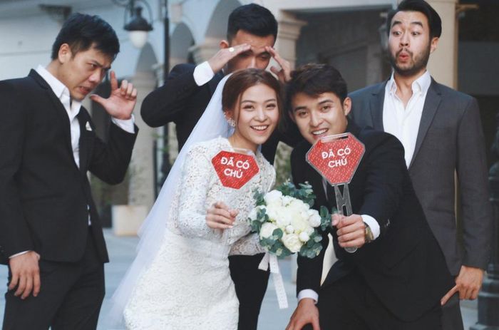  Do đó, khi biết Cẩm Tú xuất hiện tại Người ấy là ai, Thiên Nguyện đã đăng ký tham gia với mong muốn bày tỏ tình cảm với người trong mộng. Sau khi chương trình kết thúc và phát triển mối quan hệ tình cảm, nữ BTV tâm sự bạn trai cô chu đáo và ngày càng trưởng thành. Cặp đôi tổ chức lễ đính hôn vào tháng 1/2020. Ít tháng sau, cả hai tổ chức lễ cưới và chính thức về chung một nhà. 