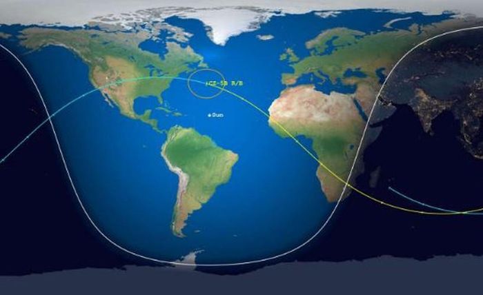  "Đây là vật thể có khối lượng lớn nhất tái nhập khí quyển một cách không kiểm soát kể từ trạm không gian Salyut-7 nặng 39 tấn năm 1991", Jonathan McDowell, nhà vật lý thiên văn nổi tiếng tại Trung tâm Vật lý thiên văn Harvard-Smithsonian, cho biết trên Twitter. 