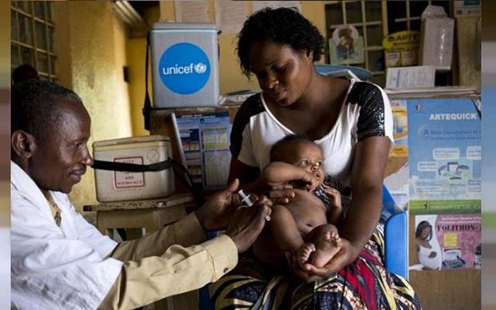 Chương trình của UNICEF về tiêm chủng cho trẻ em ở châu Phi.Ảnh AFRICANEWS
