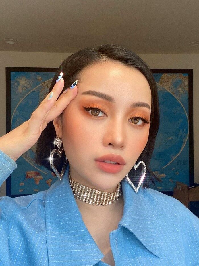 Trong vlog gần đây được đăng tải trên YouTube, nữ beauty blogger gốc Việt cũng thay đổi kiểu tóc dài đặc trưng thành tóc ngắn cá tính. (Ảnh: Michelle Phan Instagram)