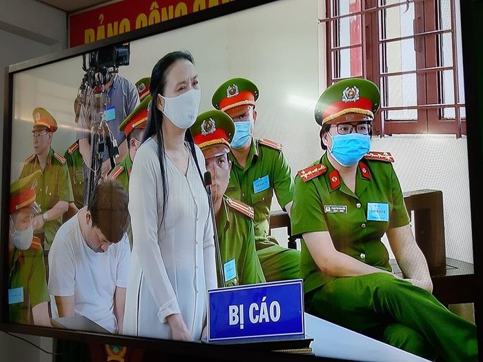 Hai bị cáo Đồng Đức Kiên và Nguyễn Thị Lép, (Ảnh chụp qua màn hình).