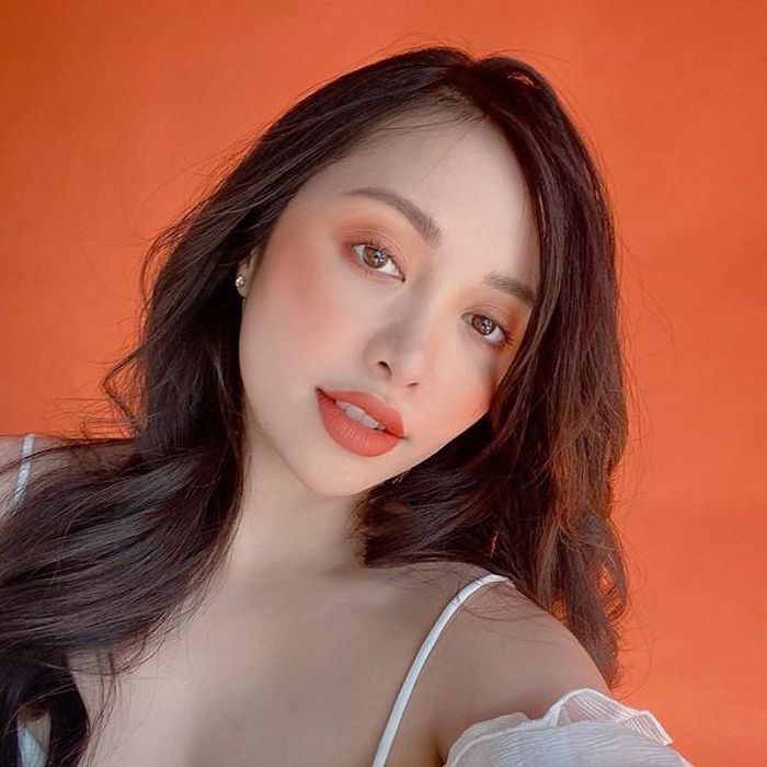 Ngoài ra nữ vlogger nổi tiếng tập trung phát triển thương hiệu mỹ phẩm riêng, dành nhiều thời gian cho bản thân và tận hưởng cuộc sống.