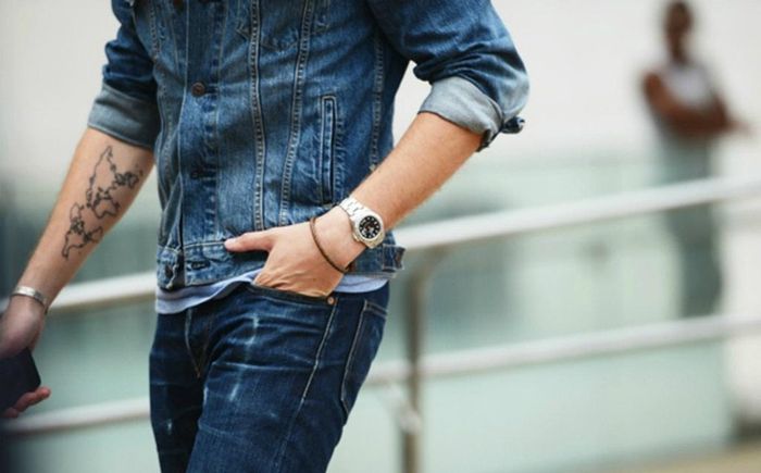 Một chiếc quần jeans đúng chuẩn sẽ đáp ứng được tiêu chí vừa vặn, hợp hoàn cảnh và các chi tiết nhỏ được may một cách hoàn hảo. Ảnh: Racked.