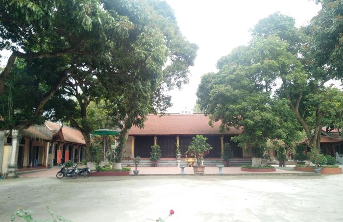 Toàn cảnh chùa Ngọc Hồi