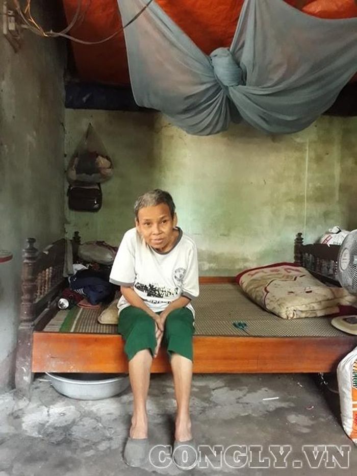  Bà Hợi đang ngồi ở nhà chờ đứa con gái đi “kiếm ăn”