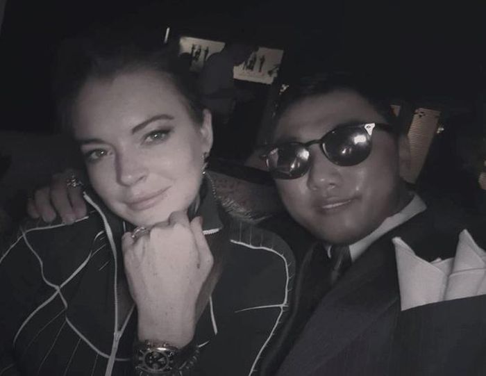 Cuối năm 2017, Ha Je-yong dính tin đồn hẹn hò với ca sĩ Lindsay Lohan. 2 người gặp nhau lần đầu tiên ở Hy Lạp, sau đó đã cùng nhau xuất hiện ở một số địa điểm khác như Dubai, Nga. VĐV người Hàn Quốc đã lên tiếng phủ nhận thông tin này và cho biết Lindsay chỉ là một người bạn tốt.