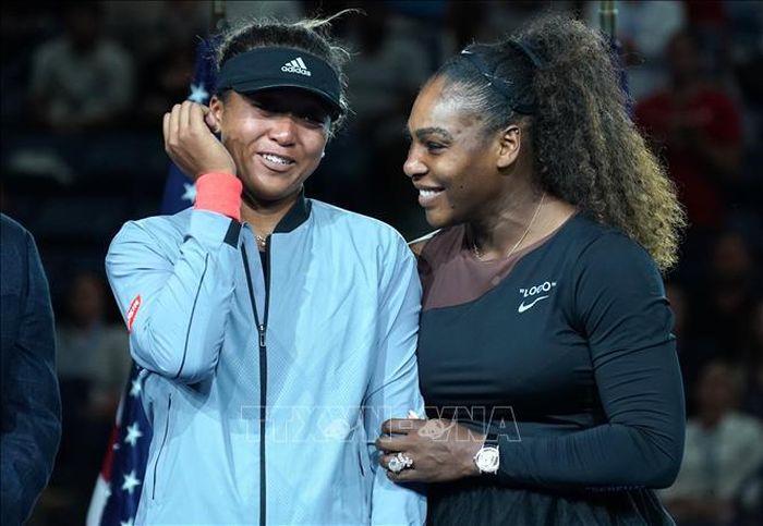 Serena Williams và Naomi Osaka (trái) tại Giải quần vợt Mỹ mở rộng 2018 ở New York, ngày 8/9/2018. Ảnh tư liệu: AFP/TTXVN