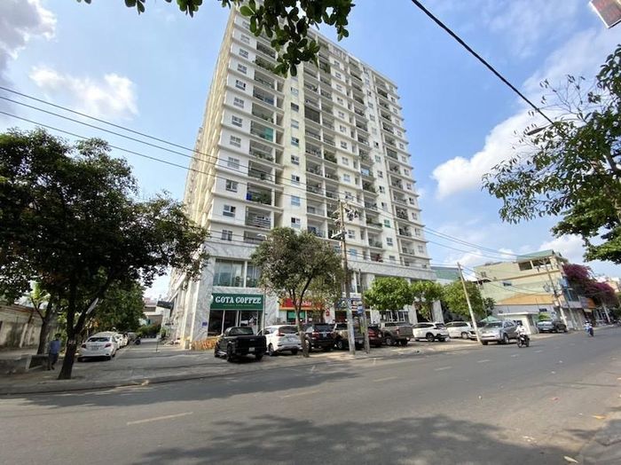 Chung cư Khang Gia Tân Hương ở TP.HCM đưa vào sử dụng hơn 5 năm qua nhưng chủ đầu tư vẫn chưa bàn giao 2% phí bảo trì.