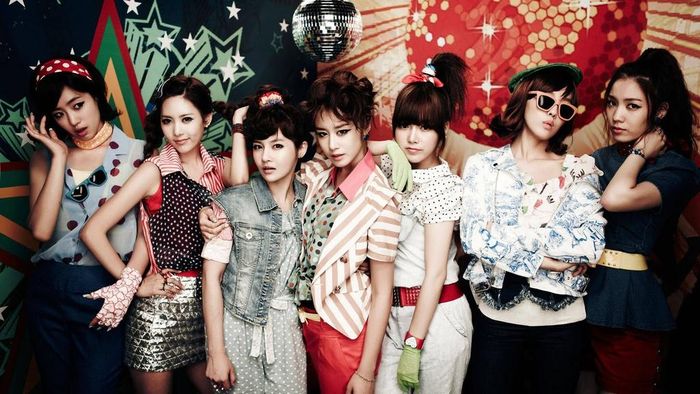 Vụ việc của T-ara gây xôn xao suốt thời gian dài, thậm chí hủy hoại sự nghiệp của nhóm nhạc này. Từ một nhóm nhạc đình đám, thậm chí được xem như đối thủ của SNSD, T-ara rơi xuống vực thẳm vì vụ việc của Hwa Young. Năm 2012, bắt nguồn từ bài viết ám chỉ của một số thành viên trên trang cá nhân, công chúng tìm ra những bằng chứng cho thấy nhóm không hề thân thiết, thậm chí xa lánh nữ ca sĩ.