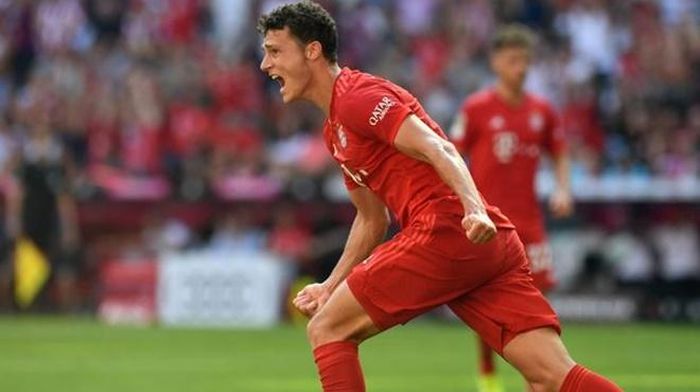 Pavard đang chơi nổi bật ở hành lang phải của Bayern