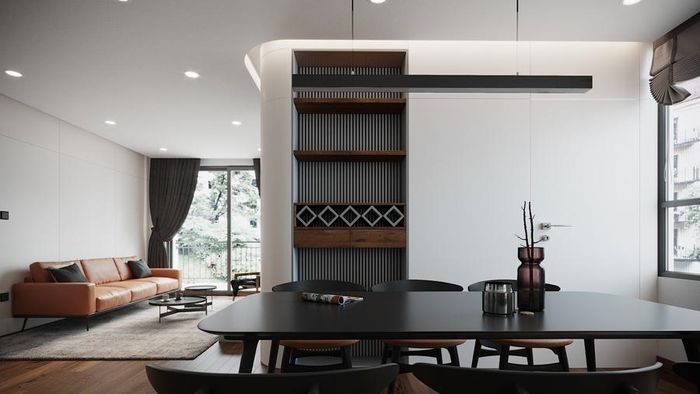 Ban đầu căn hộ được chia thành 4 phòng ngủ nhỏ nhưng nhạc sĩ Đỗ Bảo đưa ra bài toán cho ông xã Hoàng Quyên kiến tạo một không gian "sóng hấp dẫn" gần với tự nhiên để tổ ấm căn hộ có sự kết nối mạch lạc, linh hoạt và thông thoáng hơn. 