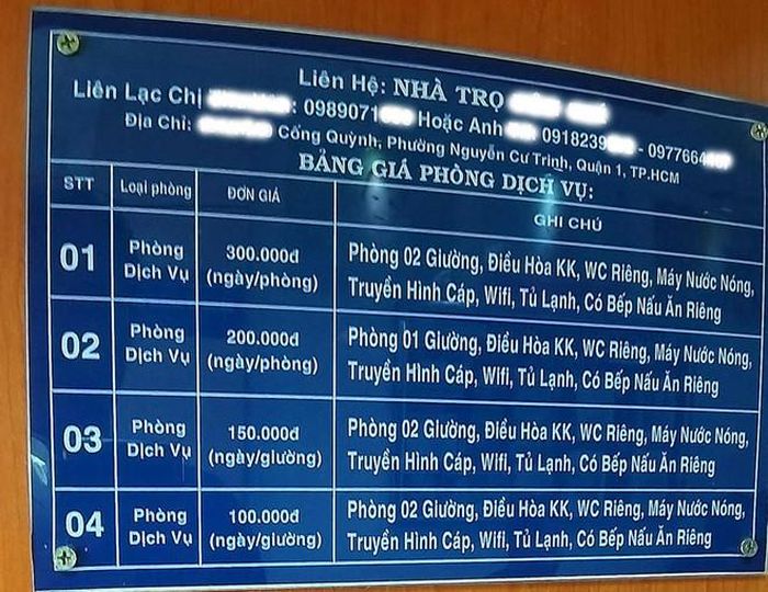 Thông tin dịch vụ cho thuê chỗ trọ trong “xóm hiếm muộn” được dán tại phòng khám hiếm muộn của một bệnh viện ở TP.HCM ẢNH: NHƯ LỊCH