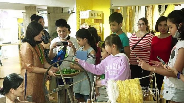 Hành trình lan tỏa những nét văn hóa truyền thống của chị Lương Thanh Hạnh sẽ thêm nhiều màu sắc hơn nữa khi có sự chung tay của tất cả mọi người