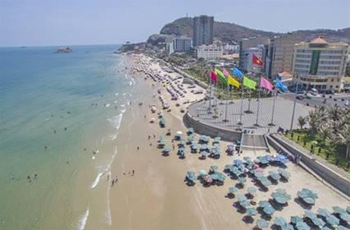 Bãi Sau, TP. Vũng Tàu-một điểm hút khách du lịch. Ảnh: bariavungtau.gov.vn