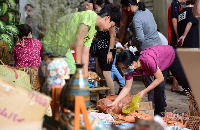 Đũa tre truyền thống được nhiều người tìm mua.