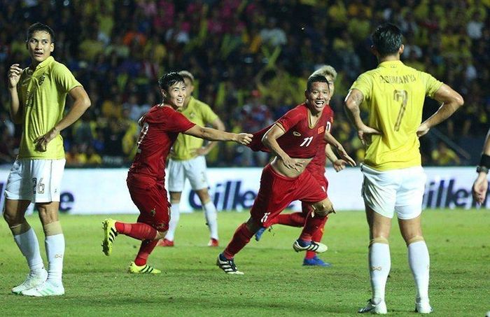 thậm chí, nếu bí ông có thể gọi lại Anh Đức có khi cũng... bình thường