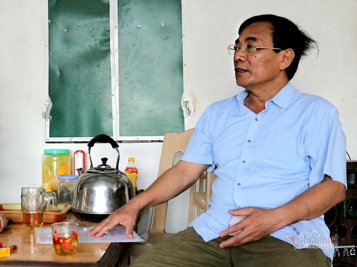 Ông Nguyễn Văn Huy giới thiệu mình là người quản lý trang trại cho em trai Nguyễn Văn Nam