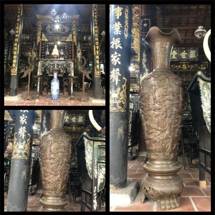 Cặp lục bình này được làm từ đồng nguyên khối, trọng lượng mỗi bình là 100 kg