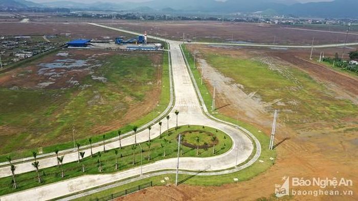 Cơ sở hạ tầng của khu công nghiệp đã đồng bộ chỉ còn một số vài hộ dân chưa đồng thuận trong GPMB. Ảnh tư liệu P.V