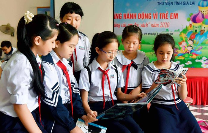 Duy trì thói quen đọc sách từ khi còn nhỏ giúp các em có tư duy và nền tảng kiến thức tốt.