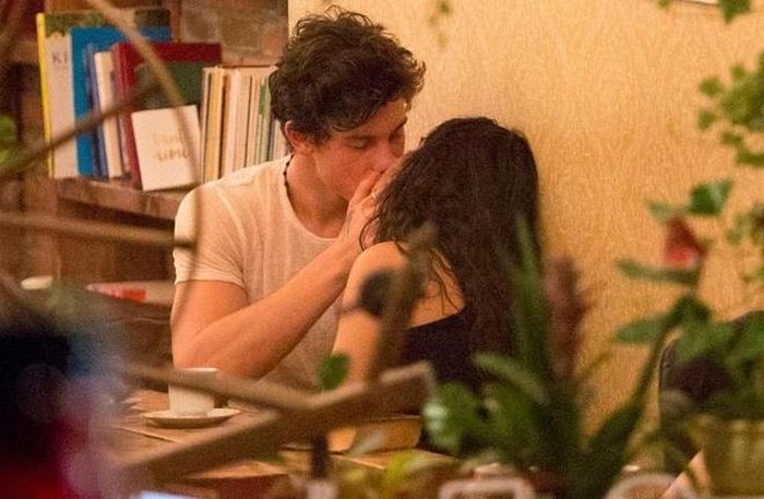 Hiện tại, sau thời gian yêu Camila Cabello, thực tế Shawn Mendes vẫn chưa thể thoát khỏi tin đồn đồng tính. Ngoài video Snapchat trong quá khứ, gần đây anh tiếp tục bị fan tìm ra bằng chứng nhấn follow trang cá nhân của diễn viên đồng tính phim người lớn bằng tài khoản Twitter có tick xanh. Song, trong giai đoạn cách ly xã hội, họ vẫn gắn bó bên nhau, bất chấp tin hẹn hò PR hay yêu nhau che đậy giới tính...