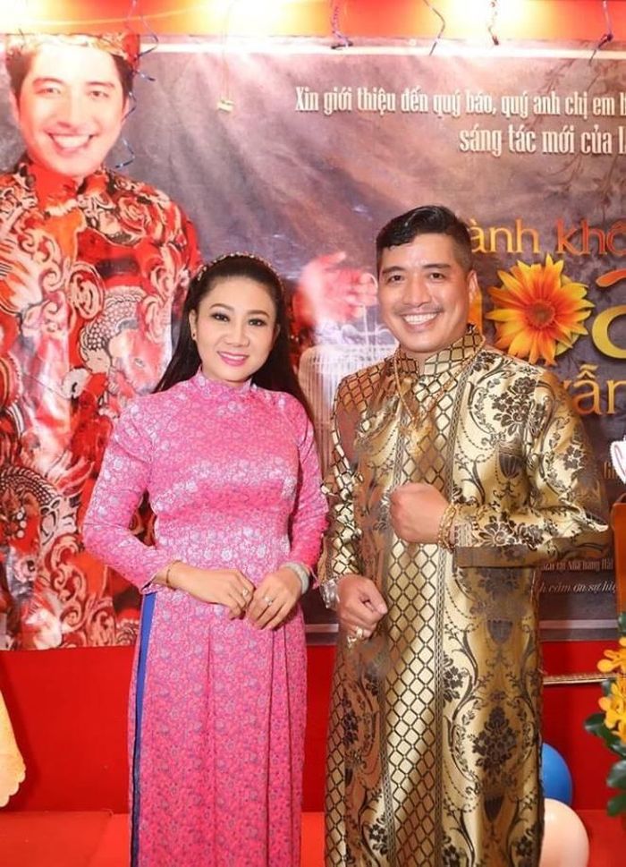 Ca sĩ Thúy Hà hát theo phong cách tự sự