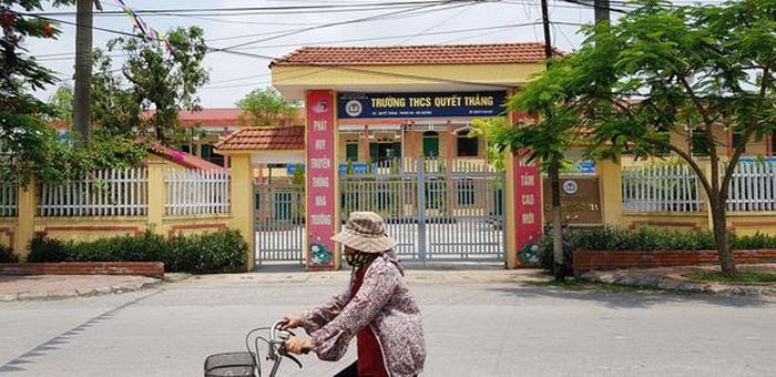 Trường THCS Quyết Thắng, TP Hải Dương - nơi nam sinh gặp nạn khi cắt tỉa cây xanh. Ảnh: T. Thắng/Báo Tuổi trẻ
