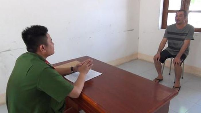 Làm việc với công an, Công thừa nhận, với thủ đoạn dàn cảnh va chạm giao thông, y chiếm đoạt nhiều tài sản của người bán dạo