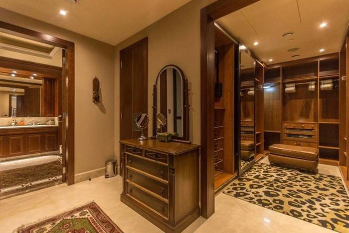  "Nhiệt độ ở Dubai thường khá nóng, lên đến 39 độ C. Nhưng tôi thích ở đây vì sự yên tĩnh và có thể thoải mái luyện tập", FedEx chia sẻ. 