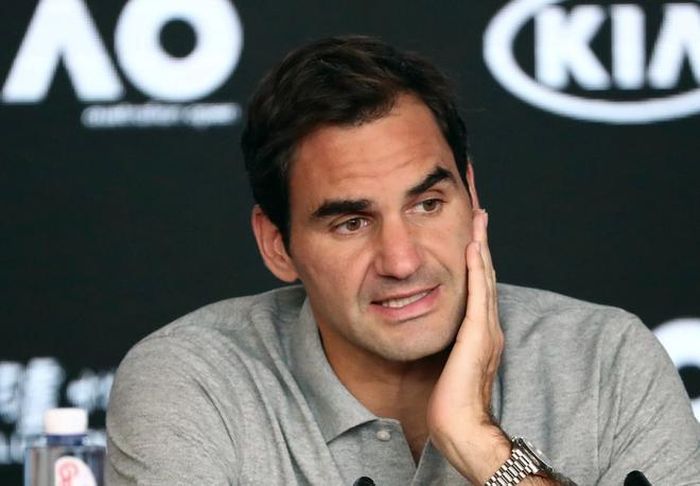  Bên cạnh những trang thiết bị sang trọng, hiện đại bậc nhất, căn penthouse của Federer cũng được tích hợp dịch vụ cung cấp các phương tiện di chuyển dành cho giới siêu giàu, đặt xe Limousine, Ferrari, máy bay trực thăng hoặc máy bay phản lực cá nhân chỉ thông qua một nút bấm. 