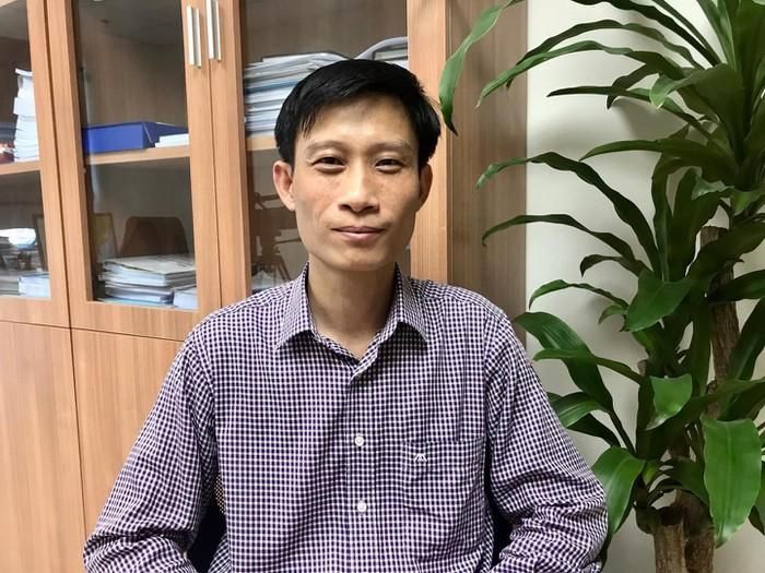 Chuyên gia Trần Quang Năng, Trưởng phòng Dự báo thời tiết của Trung tâm Dự báo KTTV quốc gia