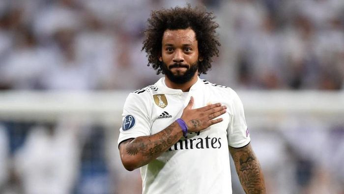 Marcelo được xem như người tiếp nối Roberto Carlos ở đội bóng hoàng gia Tây Ban Nha. Tuyển thủ Brazil sở hữu kỹ thuật và khả năng tấn công xuất sắc. Không những vậy, hậu vệ 32 tuổi còn liên tiếp góp mặt trong thành công của "Los Blancos" trên mọi đấu trường. Tới nay, anh đã bỏ túi 21 danh hiệu lớn nhỏ với CLB.