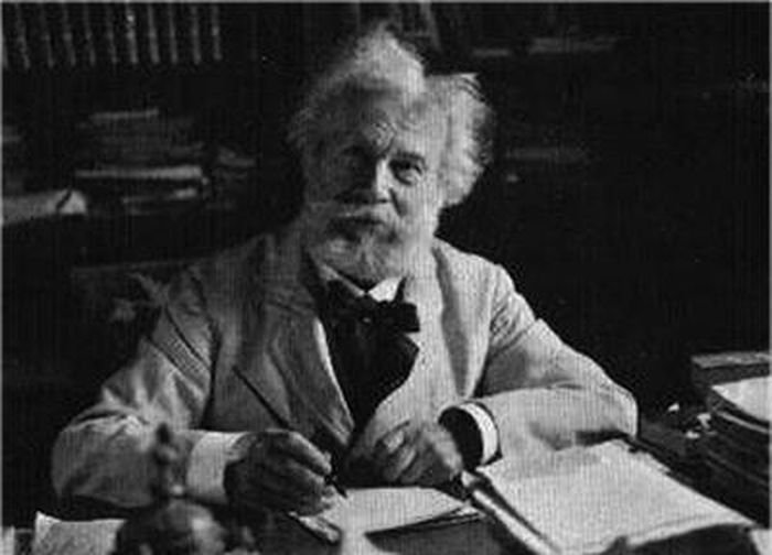 Camille Flammarion, nhà thiên văn học nổi tiếng của Pháp ở thế kỷ 19 (ảnh: astrosurf)