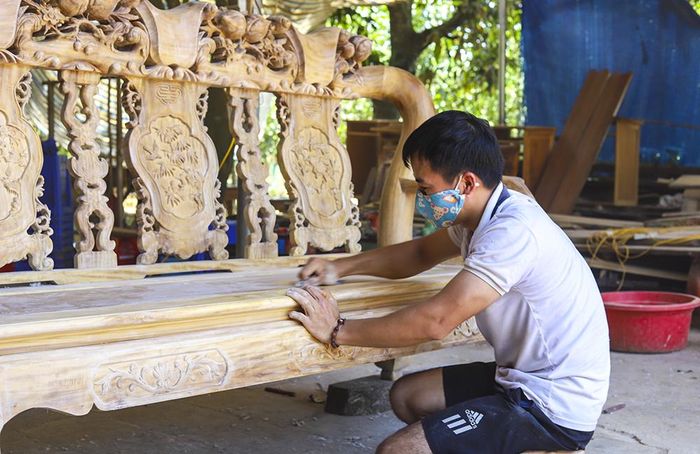 Các cơ sở sản xuất đồ gỗ phát triển góp phần nâng cao giá trị sản xuất công nghiệp, tiểu thủ công nghiệp của địa phương.