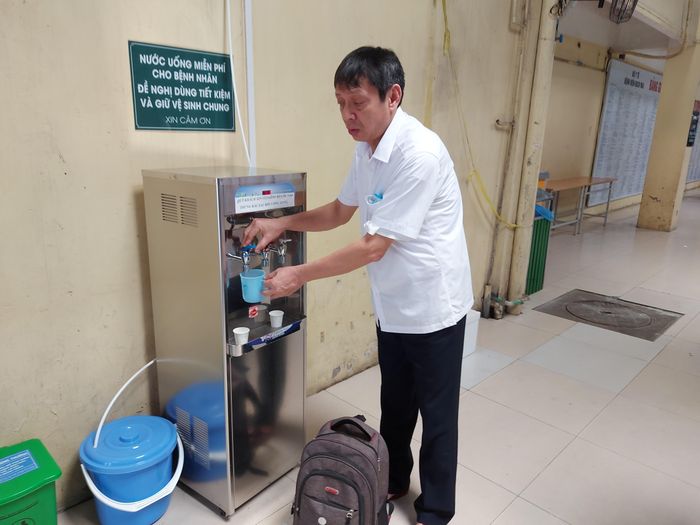  Nước uống miễn phí phục vụ bệnh nhân