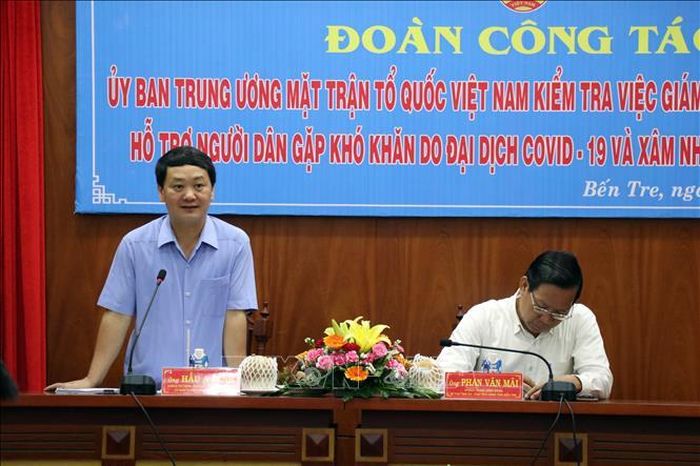 Phó Chủ tịch, Tổng Thư ký Ủy ban Trung ương Mặt trận Tổ quốc Việt Nam Hầu A Lềnh phát biểu tại buổi làm việc. Ảnh: Trần Thu Hiền/TTXVN.